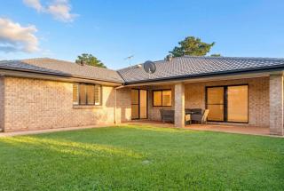 The Grandview | 5BR Family Home, Two Lounges - 2
