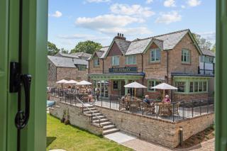 The Coach House - 6