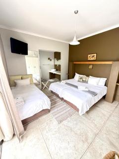 Atlantic-Square Guesthouse - 3