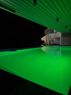 Sky rooftop luxury suites - 3