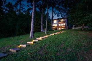 Luxe Lakefront Spa, Pickleball, Kayaks, & Theater - 9