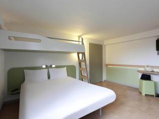 IBIS Budget Tarbes - 8