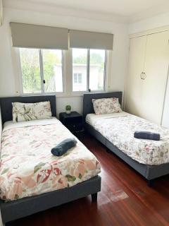 Cosy 4 bedroom house in Sunnybank - 7