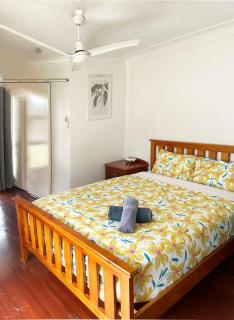 Cosy 4 bedroom house in Sunnybank - 5