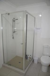 Spacious 4 bedrooms house in Rochedale South - 1