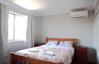 Cozy 3 bedroom townhouse in Woodridge - 4