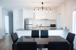 New 4 bedroom house in Coomera - 1