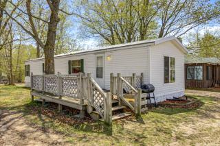 Sandy Beach & Boat Dock! Gull Lake Resort Cabin - 7