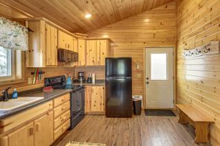 Gull Lake Escape: Cabin w/ Access to Dock, Beach - 3