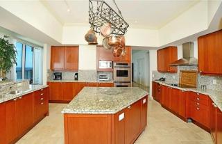 Oceanfront 3 Bedroom Luxury Escape with Water View - 6