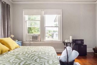Private Suite Mins from MIA Free Parking - 7