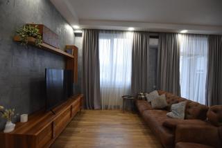 Cozy family apartment with panoramic city views - 6