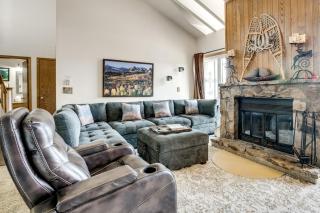 Cozy Condo w/ Balcony & Mtn View in Silverthorne! - 0