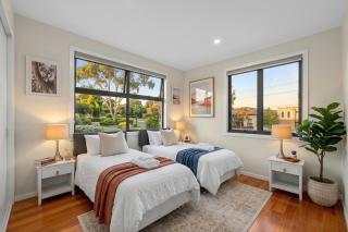 Modern 3BR Home Near Medway Golf Club, Highpoint & Melbourne CBD - 7