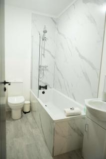 Modern 1 Bedroom Apartment in Derby with Parking - 5