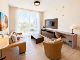 1BD Beachfront Escape Hollywood Beach - 5