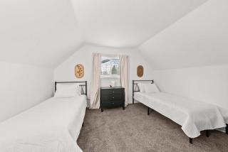 OSU and Downtown, Spacious 4BR, Sleeps 8 - 2