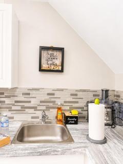 Cozy Luxury Stay, WiFi and Fully Equipped - 8