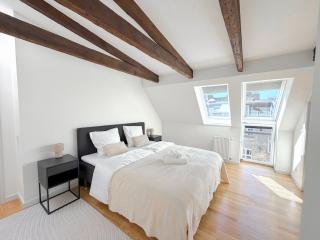 Spacious and bright 4-room apartment in downtown Aalborg - 2
