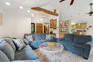 Riverfront 2BR Home King Suite Patio & Grill - 8