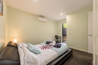 Luxury Townhouse 7km close to the City - 3