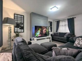 Gym - Hot tub - Sauna - Pet - Parking - Sleeps 6 - 9