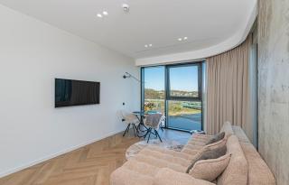 Cityscape View 1 BD Apartment by Domvia - 8