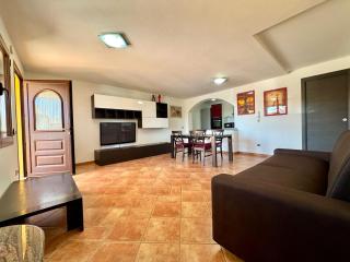 Orange House - 8