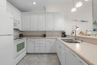 Mariner Pointe 1013 - 3