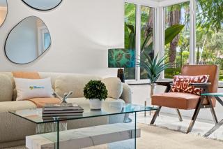 Mimosa Manor - A Tropical Heated Pool Oasis in the Heart of Wilton Manors - 9