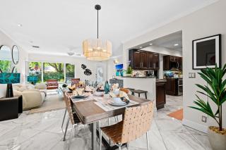 Mimosa Manor - A Tropical Heated Pool Oasis in the Heart of Wilton Manors - 7