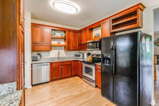 Pool Access & Deck: Bethany Beach Gem - 4