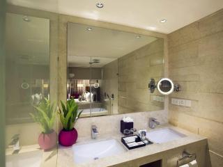Mercure Hyderabad KCP Banjara Hills, An Accor Hotel - Hyderabad - 4