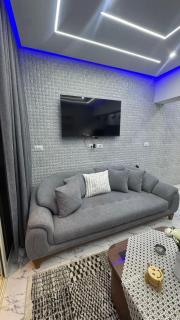 El Zahraa group Ultra Lux ground floor first row,2 bedrooms with passes for Gates and 5 pass to private beach from May till end of October Maamoura Beach شاليه الترا لوكس صف اول غرفتين و صاله مع كارنيهات شاطىء خاص من مايو لاخر اكتوبر للعائلات - 5