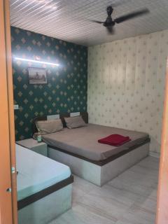 Shree Jagdambey hotel - 9