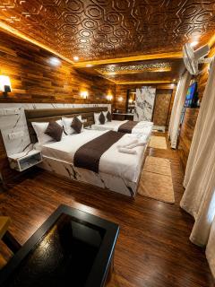 The Mountain Suites - 1