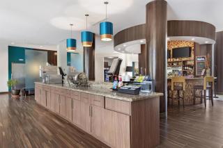 Best Western Plus Miami Executive Airport Hotel and Suites - 2
