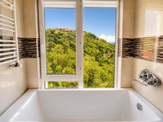 Lia's Guest House - 7
