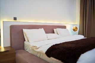 Sleek Modern Home in Lifecamp - 0