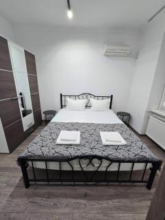 Small House ApartHotel - 7