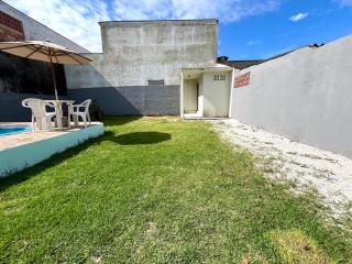 CASA COM PISCINA PARA TEMPORADA EM GUARATUBA Pr - 1