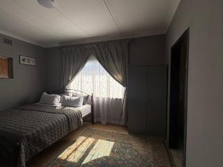 Phapel Home-Away - 1