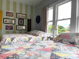 Spacious and Comfy Suite near MIA 2 Queen Beds - 7