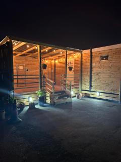 Dolafon Luxury Glamping Pod 2 With Hot Tub - St Asaph - 9