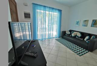 condo wifi and pool - 1