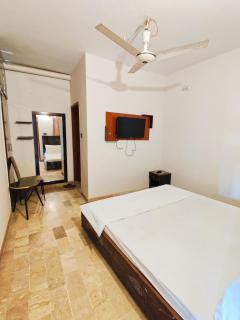 Hotel Bed & Rest Airport - 4