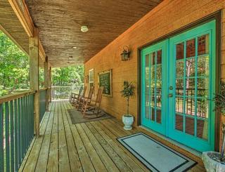 Kings River Estate | House, Cabin & Airstream - 9