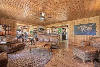 Kings River Estate | House, Cabin & Airstream - 7