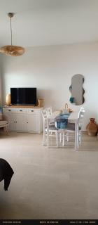 Jason Rooms & Studios - 1