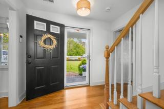 Cape Cod Home Near 3 Beaches - 3